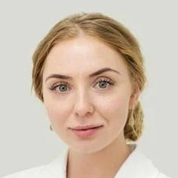 Эйгер Александра Эдуардовна — Стоматолог, Владивосток