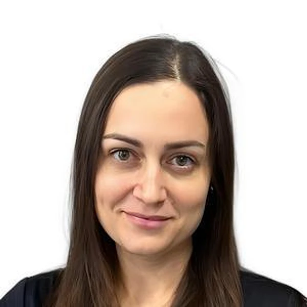Меняйлова Дина Сергеевна — Стоматолог-хирург, Владивосток