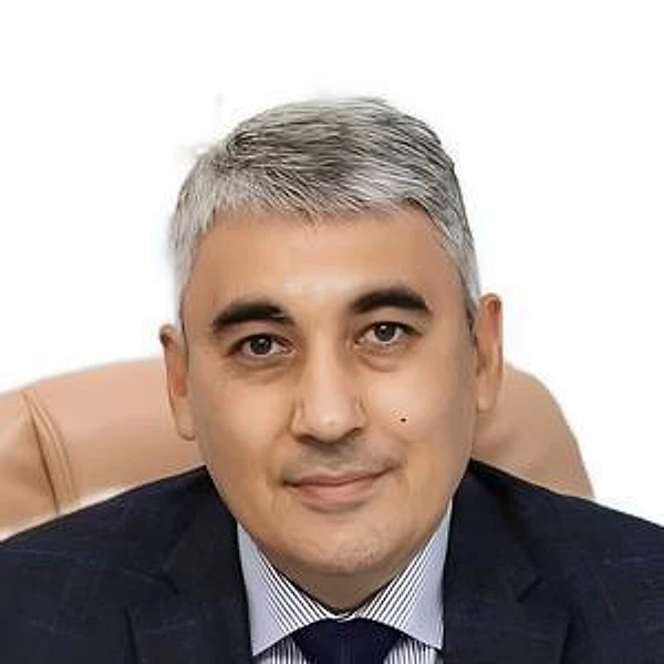 Алтынбаев Урал Рифович — Офтальмолог-хирург, Уфа