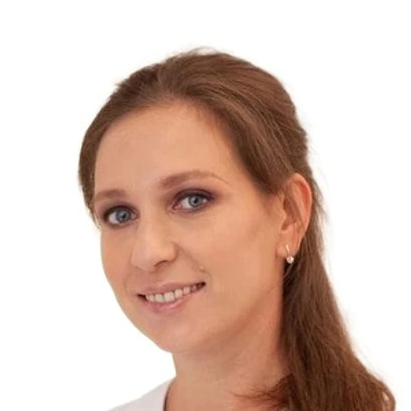 Конова Алина Алексеевна — Стоматолог, Пародонтолог, Казань
