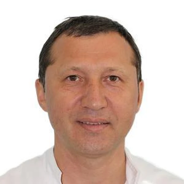Адырбаев Альберт Муратович — Терапевт, Омск