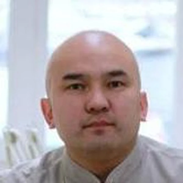 Заятуев Эрдем Хубитуевич — Стоматолог-хирург, Улан-Удэ