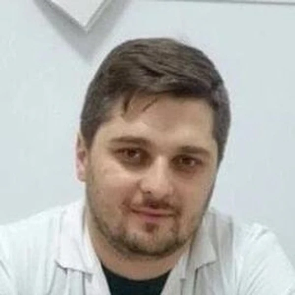 Афаунов Ренат Хасанбиевич — Нейрохирург, Нальчик