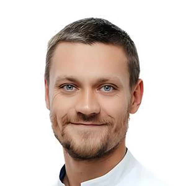 Перевалов Дмитрий Евгеньевич — Стоматолог-хирург, Стоматолог-имплантолог, Красноярск