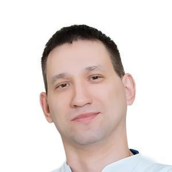 Крахмалев Роман Борисович — Эндоскопист, Проктолог (колопроктолог), Хирург, Артём