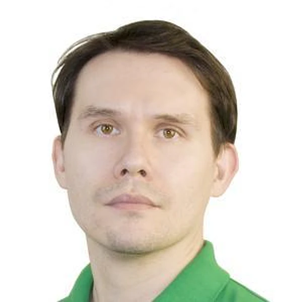 Уляшев Владислав Владимирович — Инструктор ЛФК, Сыктывкар