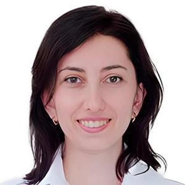 Мосесова Анжелика Сержевна — Стоматолог-хирург, Гнатолог, Стоматолог-имплантолог, Челюстно-лицевой хирург, Краснодар