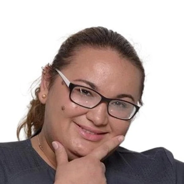 Биринберг Камила Гайратовна — Стоматолог-имплантолог, Стоматолог-ортопед, Стоматолог-хирург, Лобня