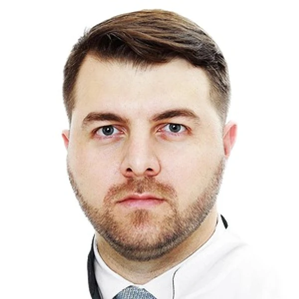 Бринюк Евгений Сергеевич — Нейрохирург, Москва
