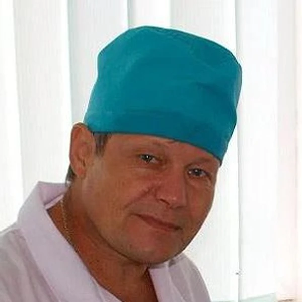 Швалюк Олег Олегович — Стоматолог-хирург, Судак