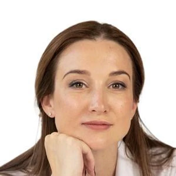 Сотникова Оксана Александровна — Врач-косметолог, Москва