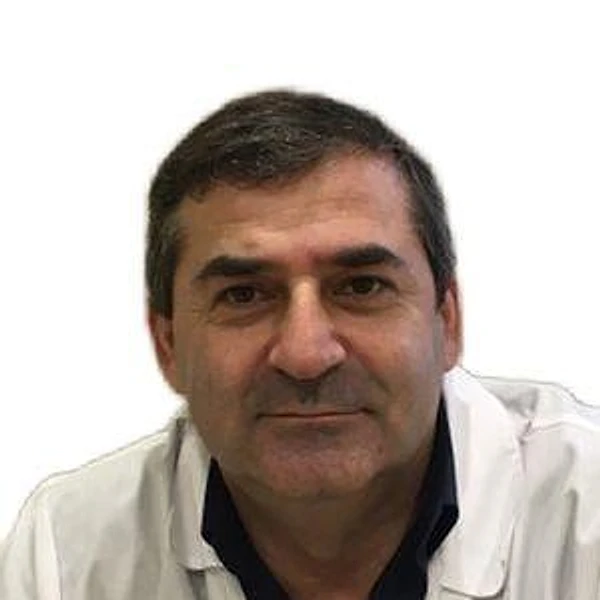 Микаелян Гор Завенович — Хирург, Оренбург