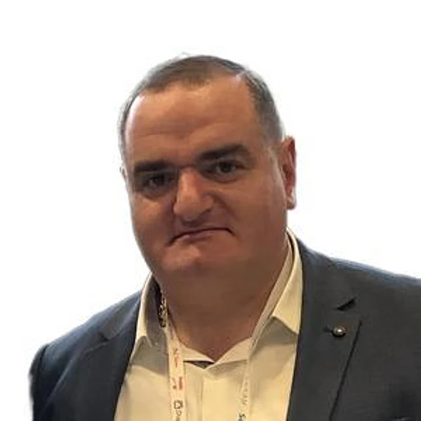 Григорян Владимир Оганесович — Стоматолог-ортопед, Стоматолог-имплантолог, Стоматолог-хирург, Усолье-Сибирское