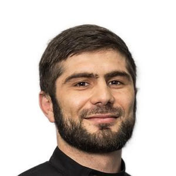 Гусейнов Магомед Абакарович — Стоматолог-хирург, Стоматолог-имплантолог, Челюстно-лицевой хирург, Томск