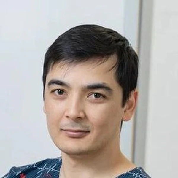 Торакулов Хожиакбар Хасанович — Врач УЗИ, Малоинвазивный хирург, Хирург, Старый Оскол