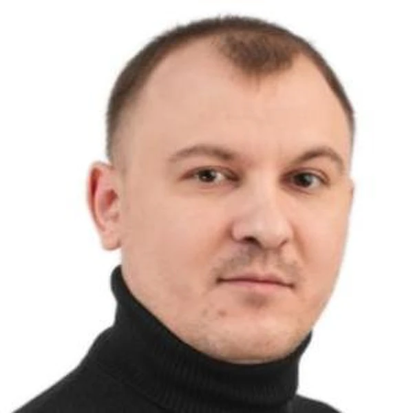 Стенин Максим Сергеевич — Детский стоматолог, Якутск