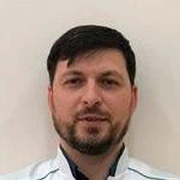 Дараев Аслан — Стоматолог, Грозный