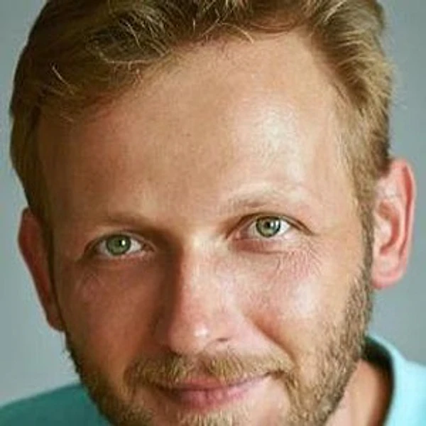 Шаповалов Сергей Александрович — Офтальмолог-хирург, Воронеж