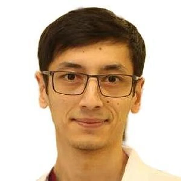 Ахунов Амир Абдумаликович — Офтальмолог-хирург, Детский офтальмолог, Офтальмолог (окулист), Новосибирск