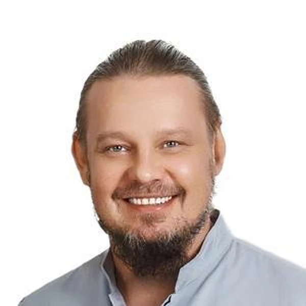 Шестаков Илья Евгеньевич — Стоматолог-ортопед, Москва