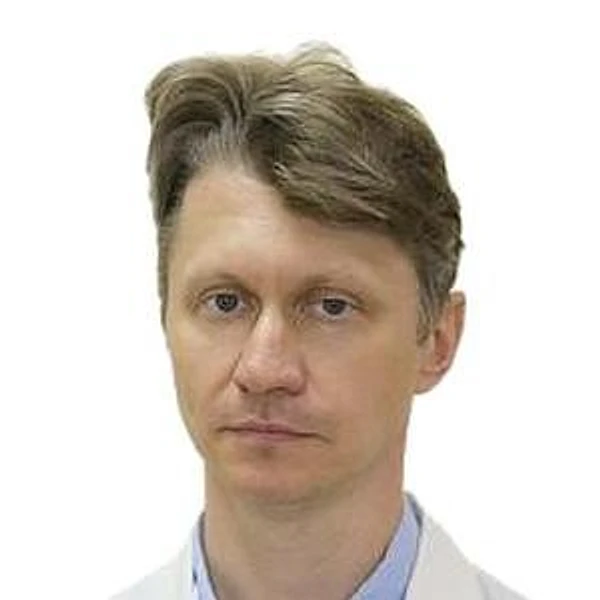 Лебедев Максим Сергеевич — Торакальный хирург, Саратов