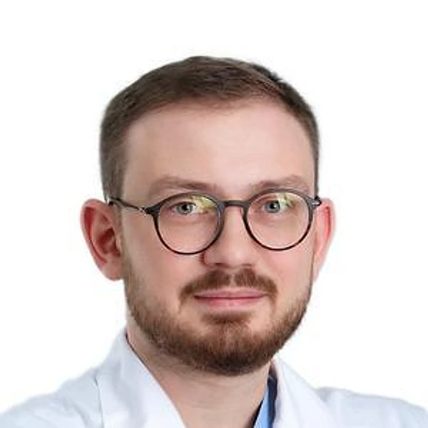 Гурьянов Роберт Андреевич — Пластический хирург, Челюстно-лицевой хирург, Москва