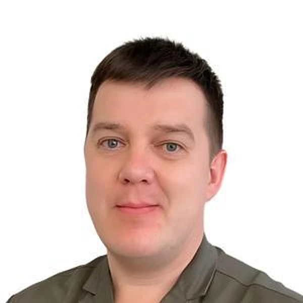 Меньшиков Роман Сергеевич — Стоматолог-хирург, Первоуральск