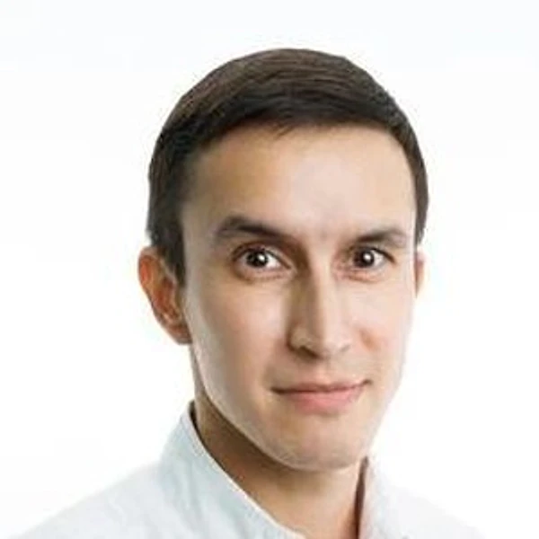 Ханов Ильяс Альгисович — Стоматолог, Пародонтолог, Стоматолог-имплантолог, Стоматолог-хирург, Санкт-Петербург