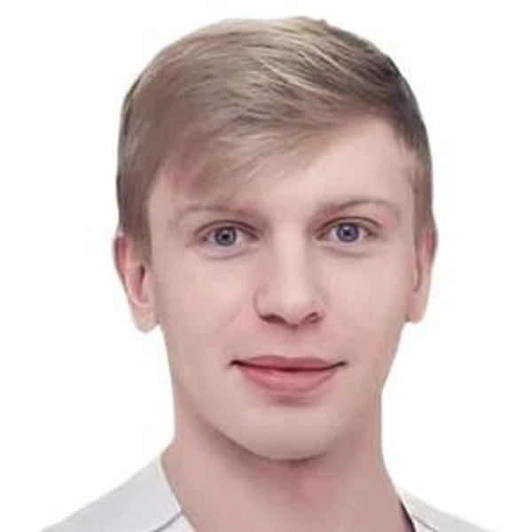 Сосновский Роман Олегович — Стоматолог-хирург, Москва