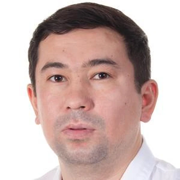 Акумгалиев Адлан Байзулович — Стоматолог-ортопед, Энгельс