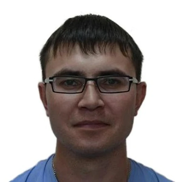 Яруллин Ильнар Ильнурович — Хирург, Чистополь