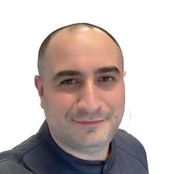 Антонян Янис Эдуардович — Стоматолог-ортопед, Стоматолог-имплантолог, Стоматолог-хирург, Одинцово