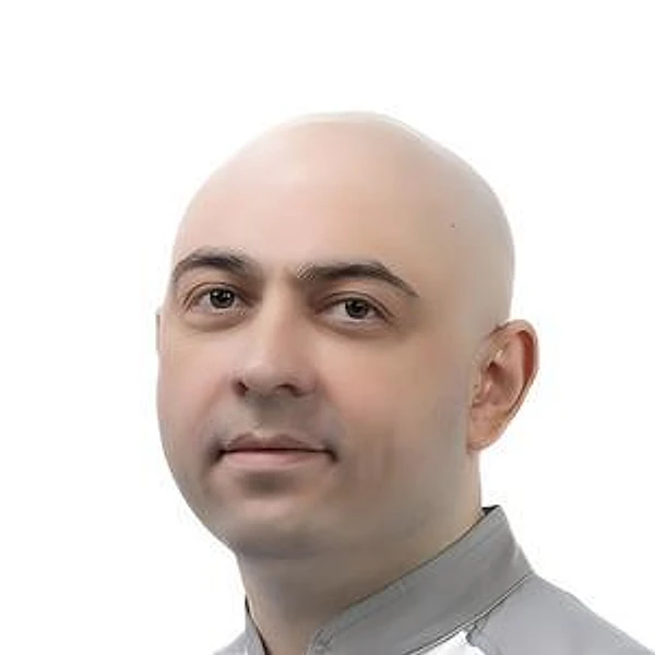 Камболов Альберт Алексеевич — Офтальмолог-хирург, Зеленоград