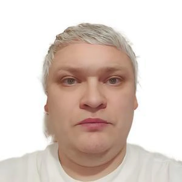 Юлусов Михаил Владимирович — Стоматолог, Мончегорск