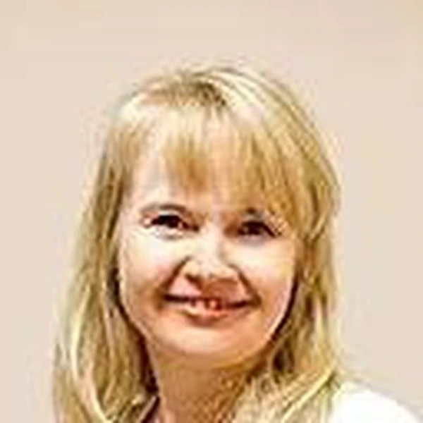 Никитина Елена Юрьевна — Стоматолог, Алатырь