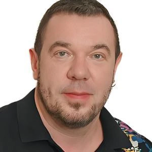 Угаров Сергей Викторович — Стоматолог-ортопед, Стоматолог-имплантолог, Стоматолог-хирург, Магадан