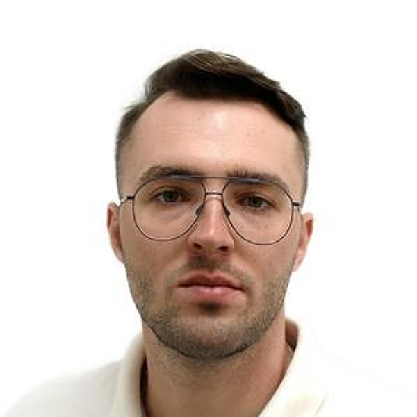 Ломовцев Кирилл Александрович — Стоматолог-хирург, Тула