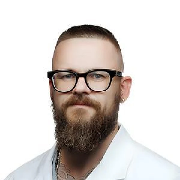 Фиников Александр Владимирович — Челюстно-лицевой хирург, Стоматолог-имплантолог, Стоматолог-хирург, Санкт-Петербург