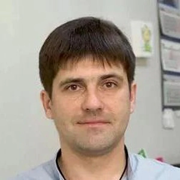 Бурков Сергей Владимирович — Стоматолог, Комсомольск-на-Амуре