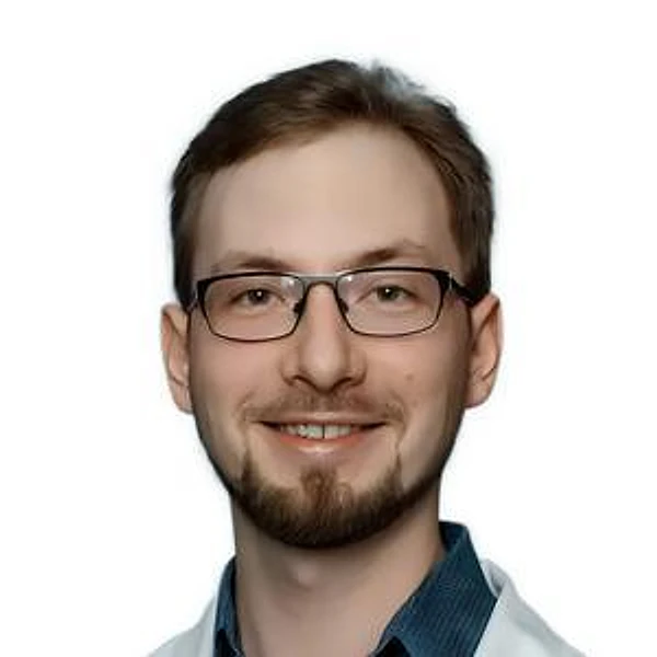 Коваленко Александр Игоревич — Онколог, Торакальный онколог, Хирург, Санкт-Петербург