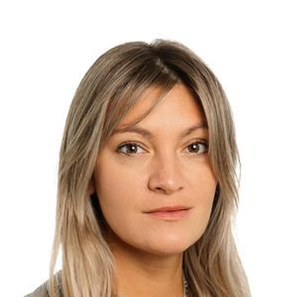 Журавлева Диана Сергеевна — Стоматолог, Стоматолог-эндодонтист, Санкт-Петербург
