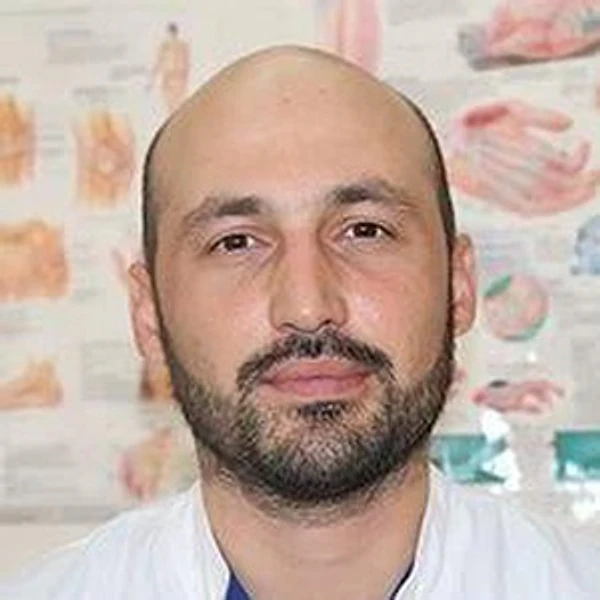 Бердиев Забарчад Суярович — Офтальмолог (окулист), Санкт-Петербург