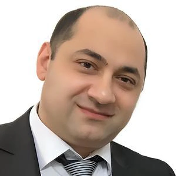 Багдасарян Артур Юрьевич — Сосудистый хирург (ангиохирург), Санкт-Петербург