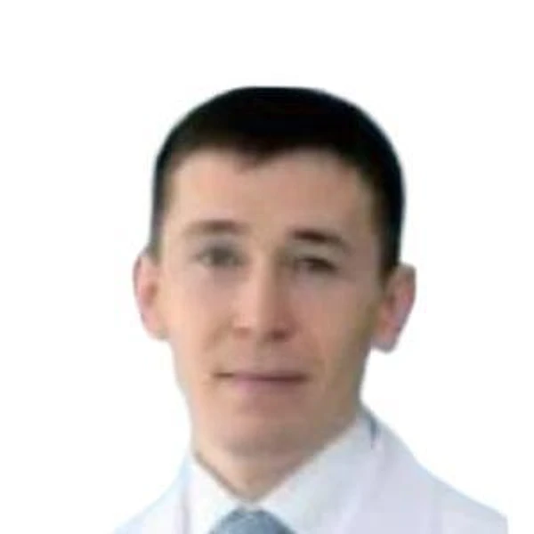 Хуснитдинов Ильнур Ильдарович — Офтальмолог-хирург, Уфа