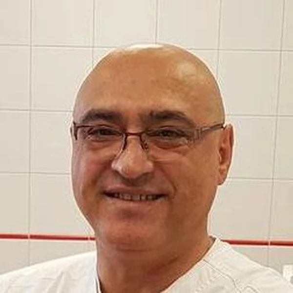 Ахметов Муслим Юсупович — Стоматолог-ортопед, Санкт-Петербург