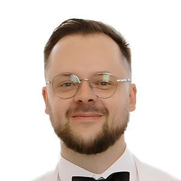 Смирнов Антон Игоревич — Маммолог, Врач УЗИ, Онколог, Онколог-маммолог, Хирург, Москва