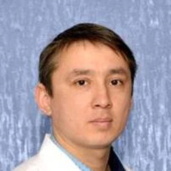 Бекмуратов Убайдулла Алтмишевич — Терапевт, с. Яльчики