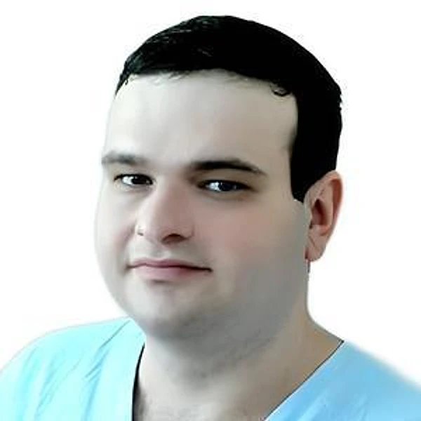 Пирумян Карен Валерьевич — Торакальный хирург, Ростов-на-Дону