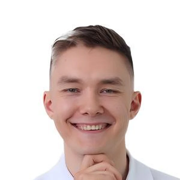 Леонов Артем Алексеевич — Стоматолог-хирург, Набережные Челны