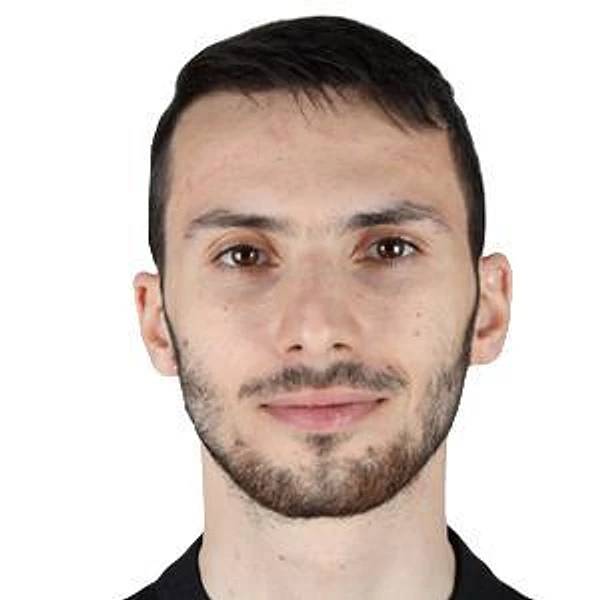 Мкртумян Янис Владимирович — Стоматолог, Тюмень